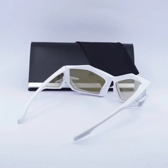 Givenchy GV40049U 21C Geometric Sunglasses - White/Smoke Mirror display picture 1